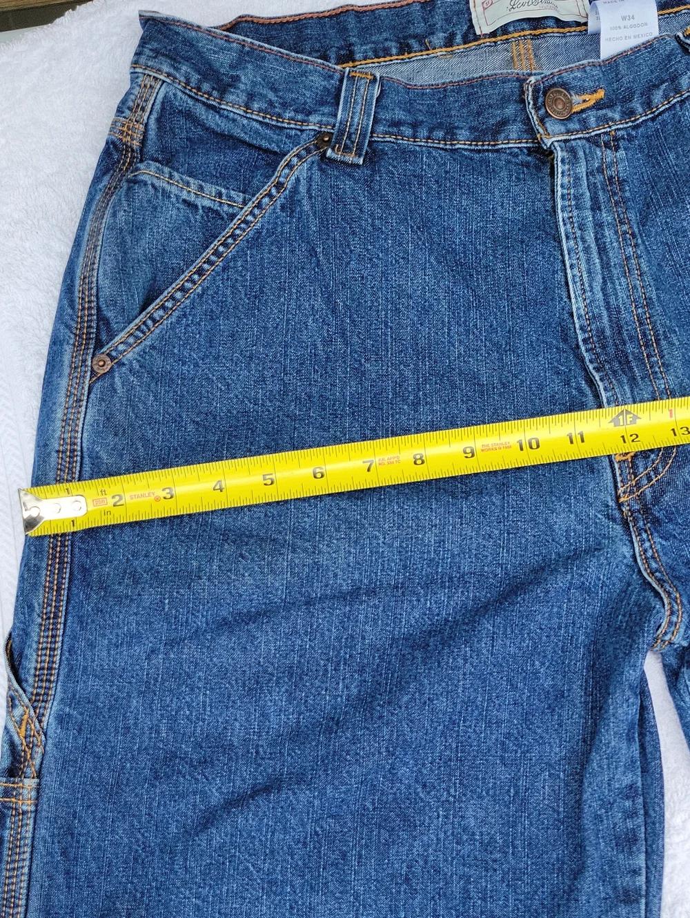 Levi's Medium Wash Blue Denim Jean Carpenter Shorts Sz 34